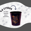 Kit Porta Pipoca Harry Potter Hogwarts com Almofada, 2 Copos, Balde 4,2L e Brinde Exclusivo